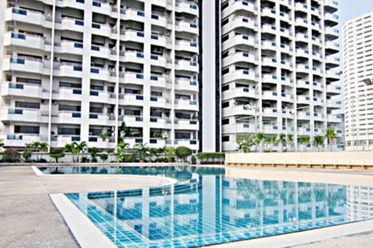 Bangna Complex Residential